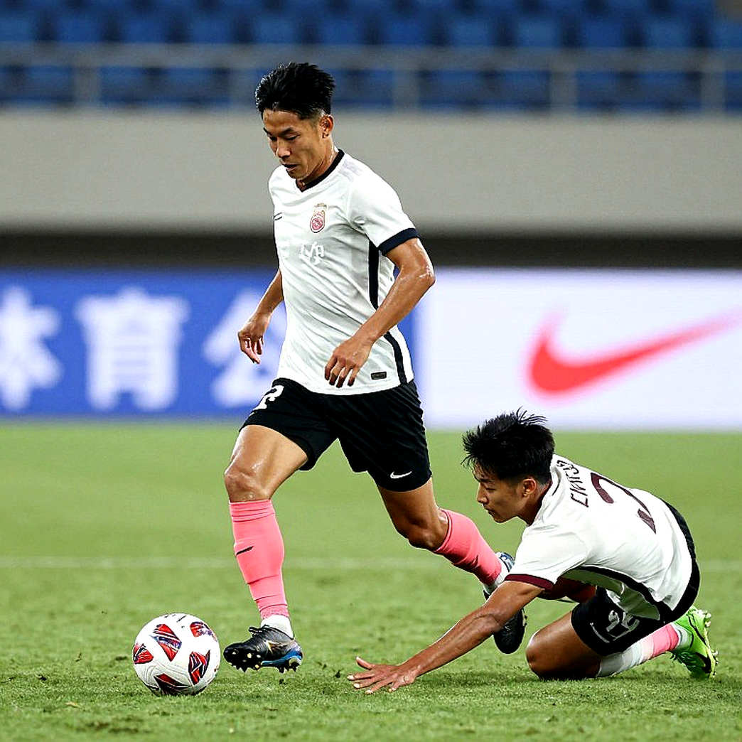 The Empty Template Crisis and the Blockchain Promise: Football's New Chapter of Data Trust