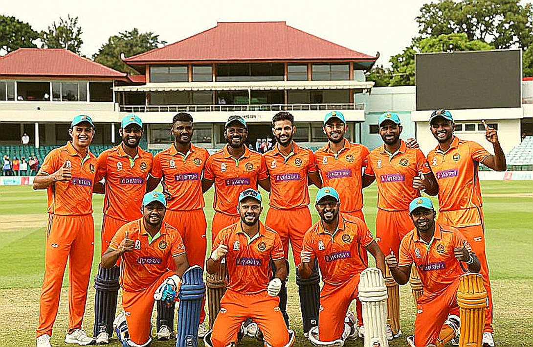 মাউন্ট মাউনগানুইয়ের ছয় উইকেট, আর নিলামের নীরবতা মাউন্ট মাউনগানুইয়ের ছয় উইকেট, আর নিলামের নীরবতা