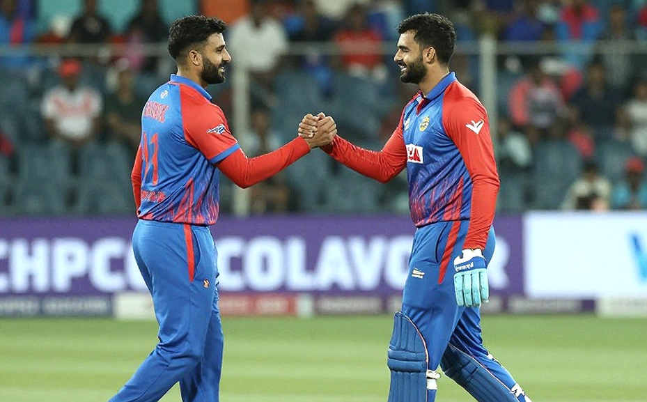 গ্যাবারহার ৭৬তম ওভার: যে ওভারে নিরপেক্ষ আম্পায়ারের নিয়ম ভাঙল, ব্যাখ্যা এল না