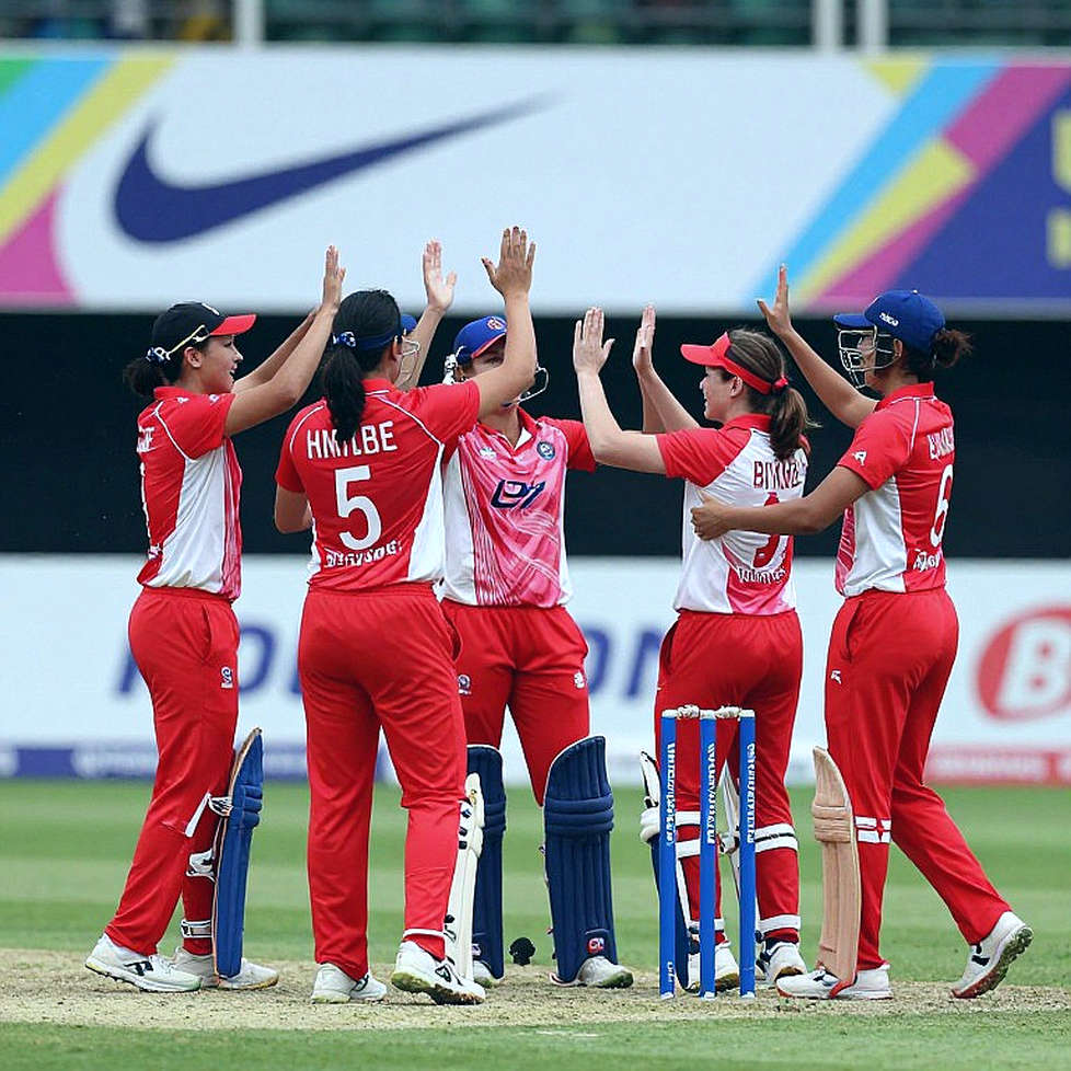 খালি গ্যালারির পাঠ: টি-টোয়েন্টি বিশ্বকাপে স্বাগতিক সুবিধার ভঙ্গুর সহগ, স্পিনের নিঃশব্দ চাপ আর বাংলাদেশের টেম্পো লেজার খালি গ্যালারির পাঠ: টি-টোয়েন্টি বিশ্বকাপে স্বাগতিক সুবিধার ভঙ্গুর সহগ, স্পিনের নিঃশব্দ চাপ আর বাংলাদেশের টেম্পো লেজার