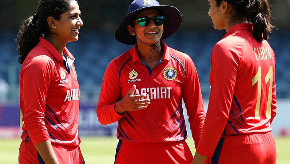 Blockchain in Cricket's Economy: Are Fan Tokens a Game of Devotion or a Trap of Speculation? Blockchain in Cricket's Economy: Are Fan Tokens a Game of Devotion or a Trap of Speculation?