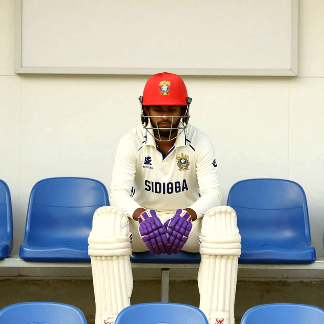 খালি স্টেডিয়ামে নীরবতার ভাষা: ক্রিকেট কীভাবে রুটিন ও শ্রমের পিছনে লুকানো দৃশ্যপট আঁকছে