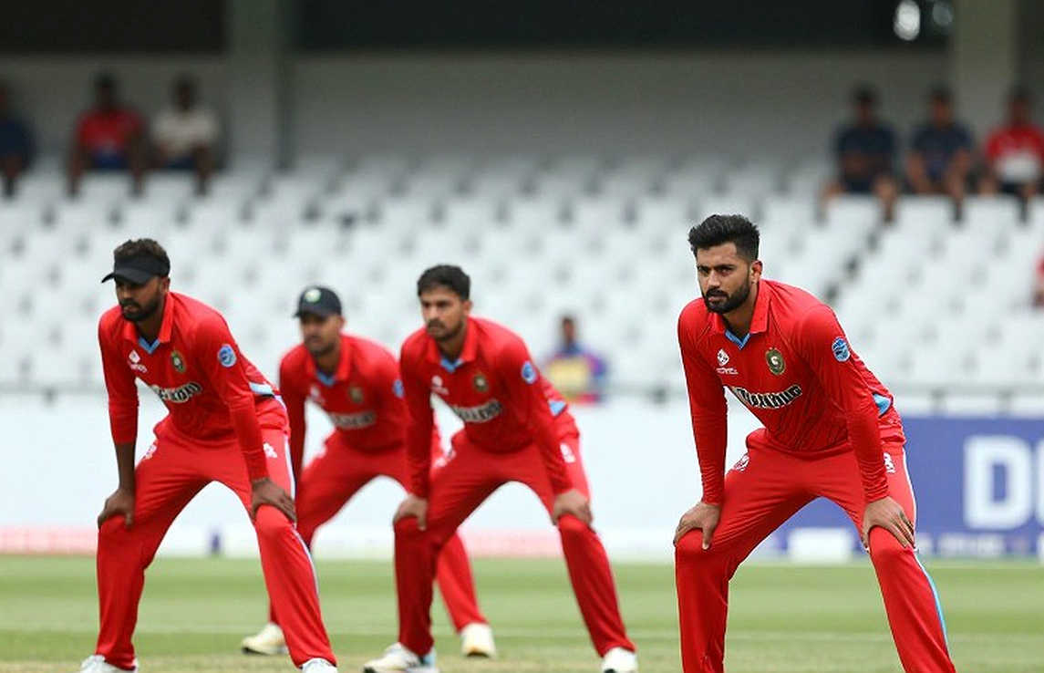 মিরপুরের তিন দিন আগে: ব্যাটিং কোচ সরানোর সিদ্ধান্ত, খতিয়ানের ফাঁক আর একটা অসম্পূর্ণ সাক্ষ্যের দলিল