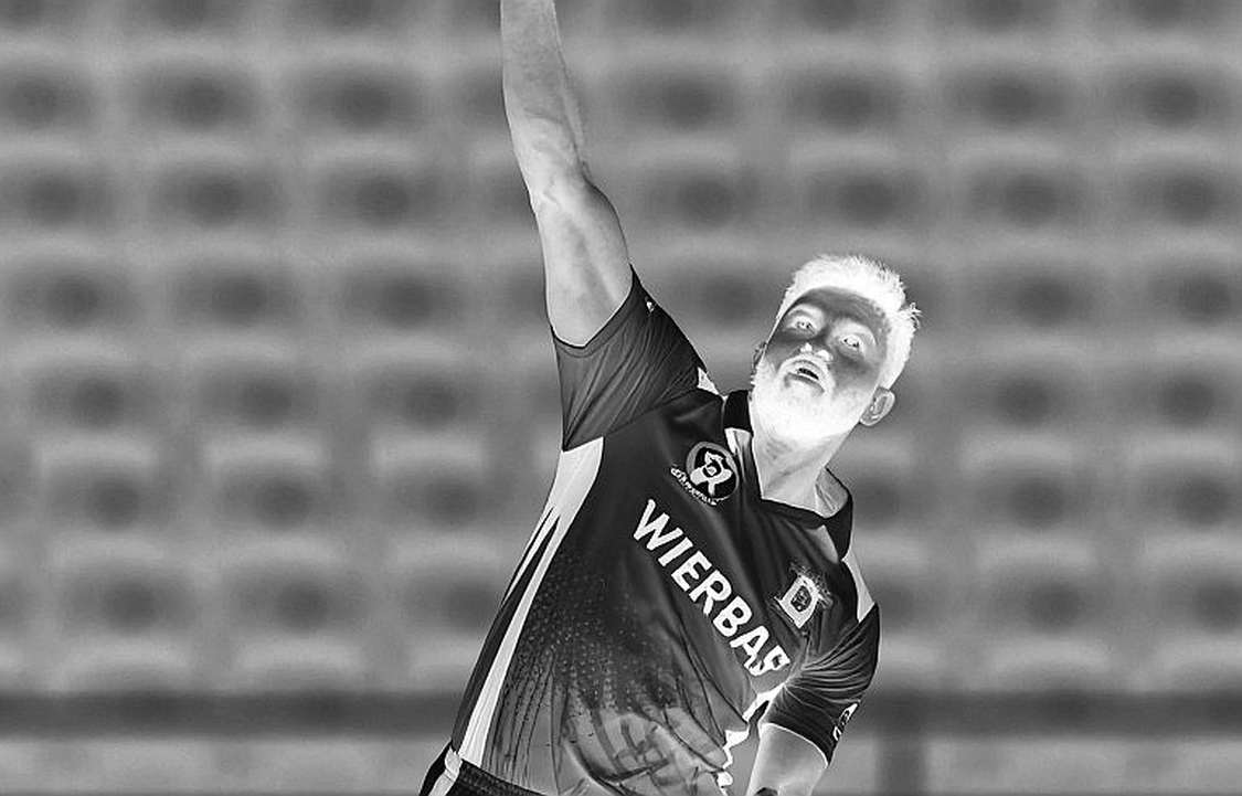খালি হ্যান্ডঅফ: যে রিপোর্ট লেখককে থামিয়ে দেয়