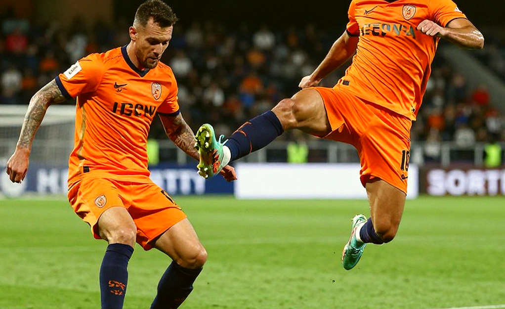 The Shadow of the 82nd Minute: The Price of Benching a Connector, and the Story of a Wrong Frame The Shadow of the 82nd Minute: The Price of Benching a Connector, and the Story of a Wrong Frame