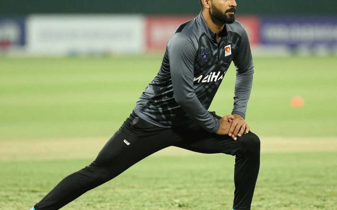 লেজারে লেখা শিশির: বিপিএল ট্রফি, ফ্র্যাঞ্চাইজির ছোঁয়া আর ক্রিকেট-স্মৃতির নতুন খাতা লেজারে লেখা শিশির: বিপিএল ট্রফি, ফ্র্যাঞ্চাইজির ছোঁয়া আর ক্রিকেট-স্মৃতির নতুন খাতা